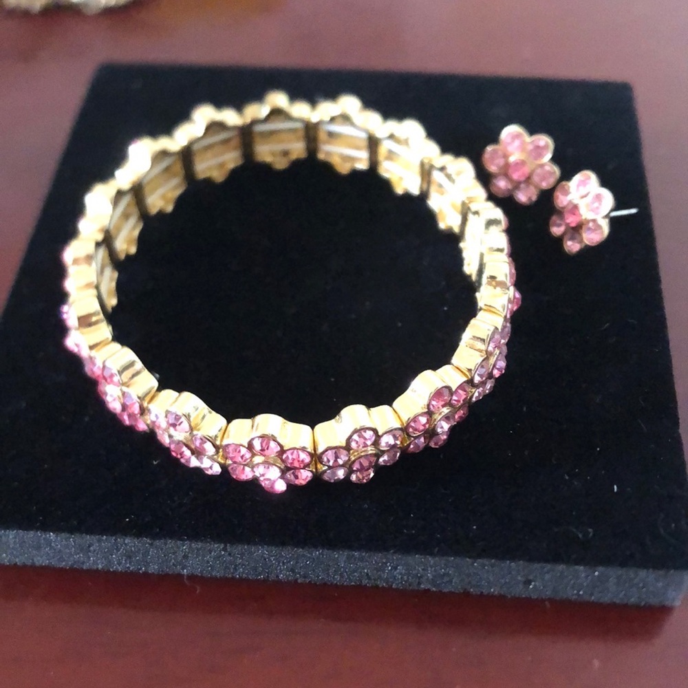 NWOT Napier Floral Bracelet and Earrings Set with Pink Jewels